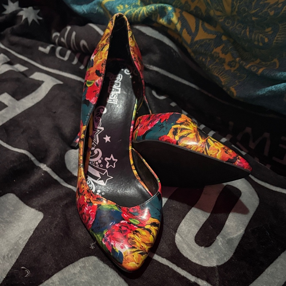 Brash Multicolor Floral Heels - Picture 2 of 4